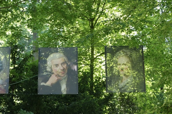Das „Außer-Haus“-Projekt des Gleimhauses an den Ruinen des Badehauses im Landschaftspark Spiegelsberge ; Foto: Gleimhaus